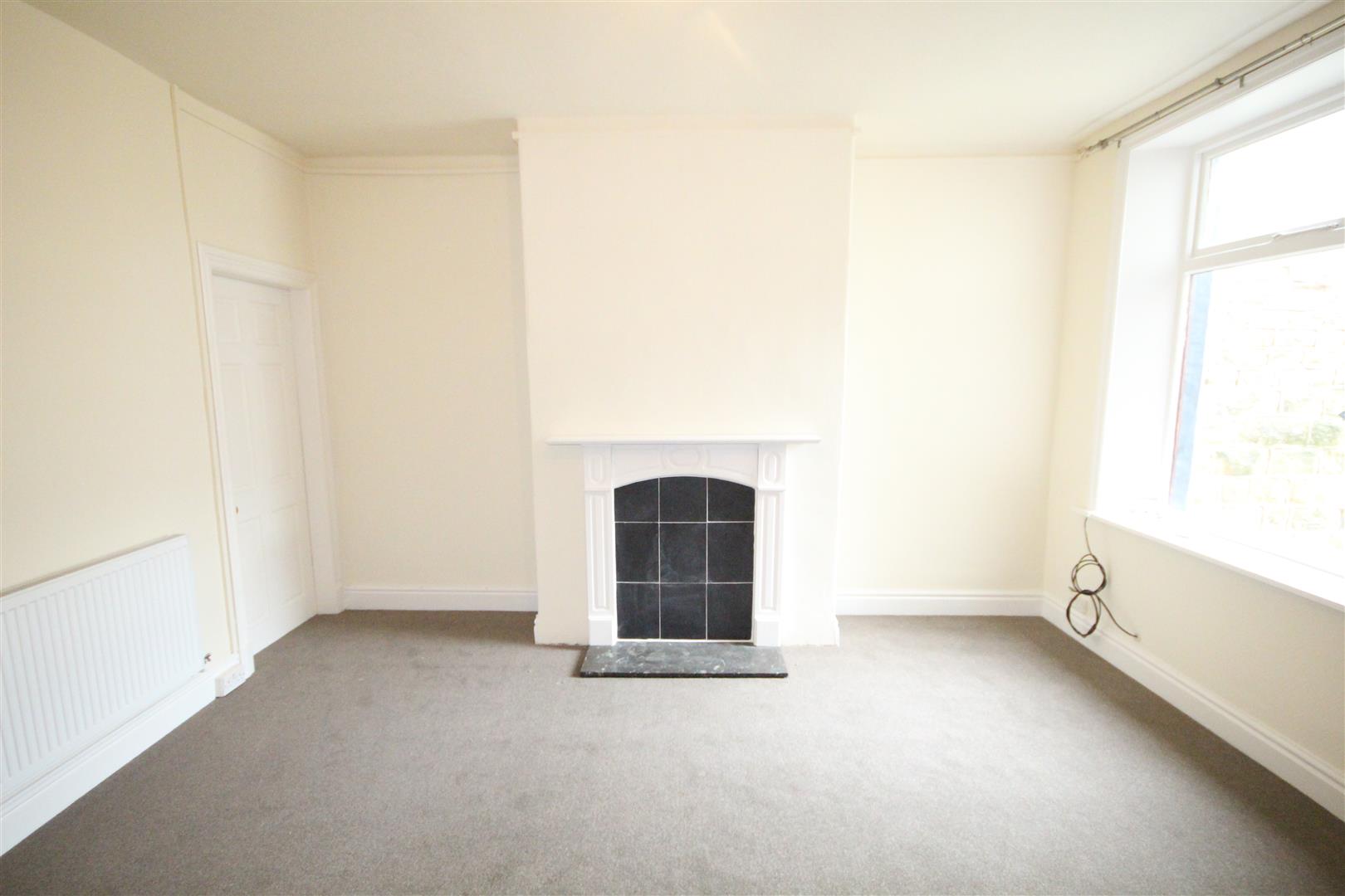 3 bedroom mid terrace house To Let in Barnoldswick - 2016-03-15 10.13.17.jpg